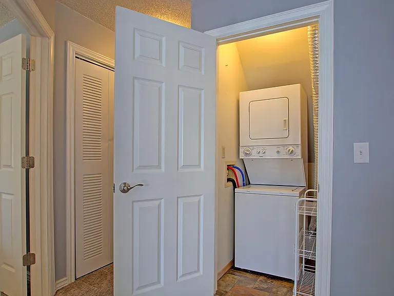2314 Troy Ct — Photo 12