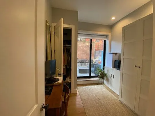 Rented by Lodger Corp | media 4