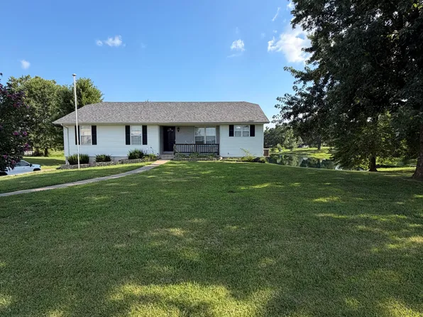 2114 County Road 382, Holts Summit, MO 65043