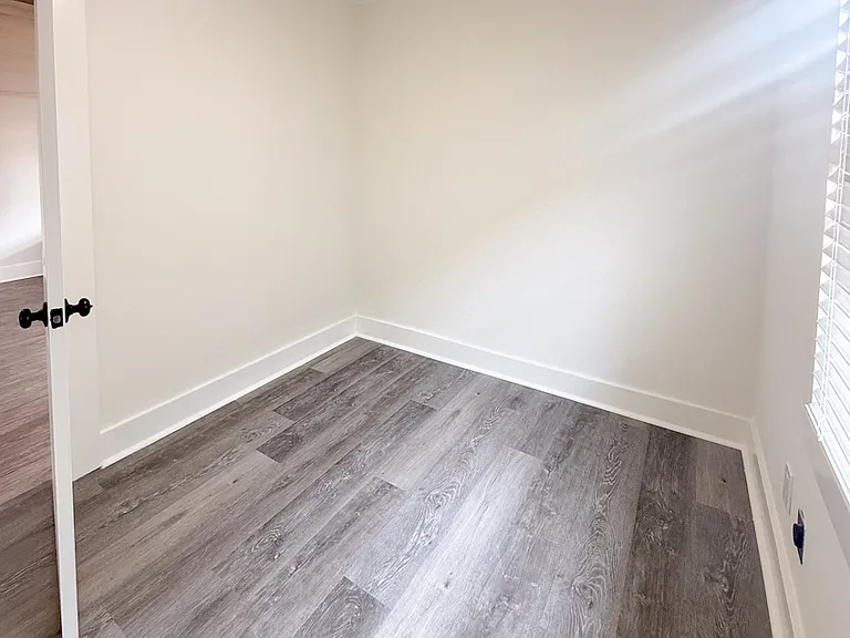 113 N Ivy Ave #1 — Photo 7