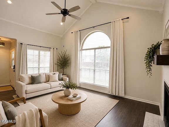 3rd image of 110 S Domingue Ave APT 1