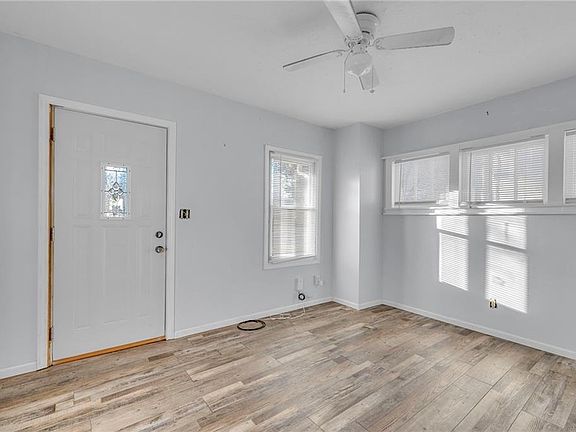 4th image of 8405 Robinson St