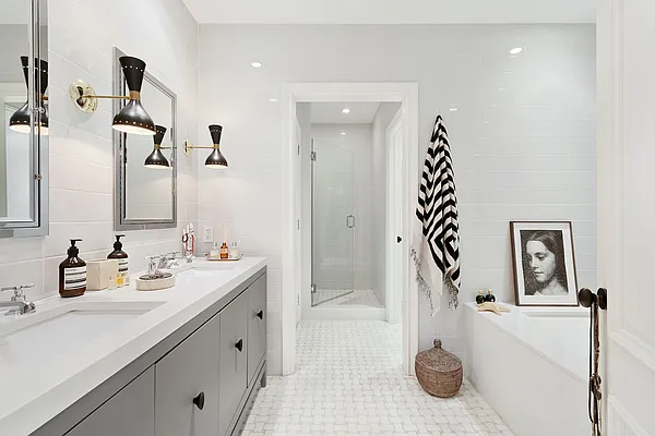 Sold by Compass | media 10