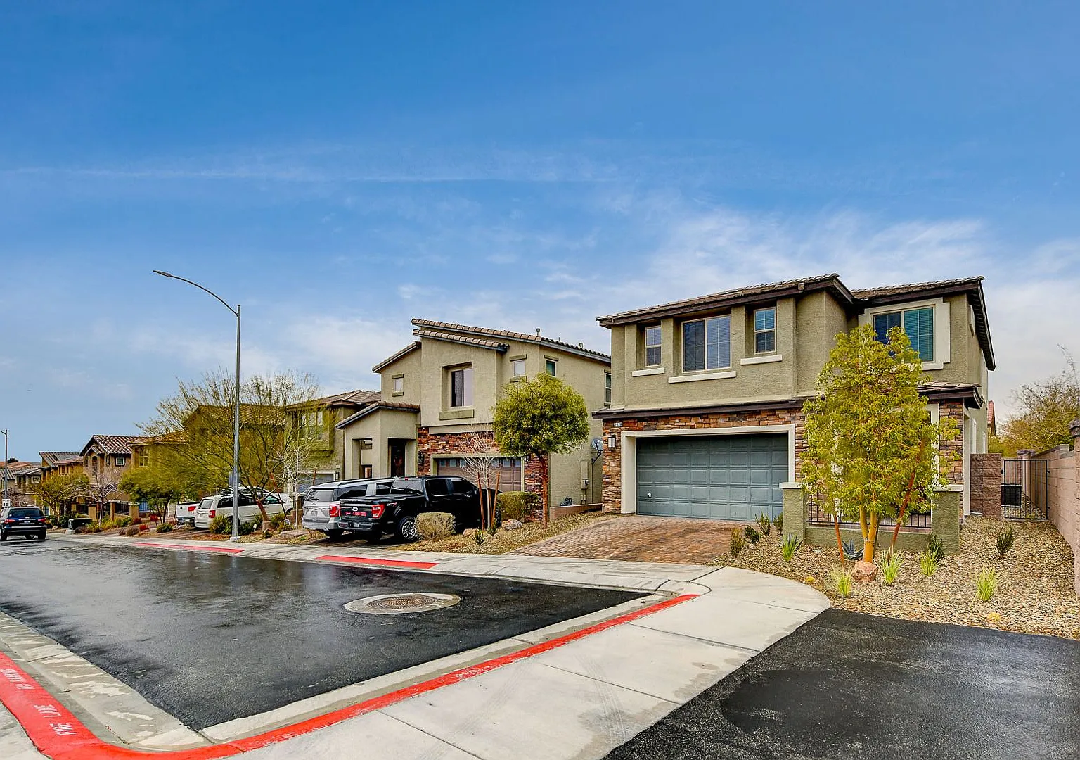 Entertainer's Dream in the Heart of Henderson — Photo 2