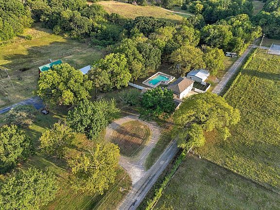 5th image of 54 Doty Ln