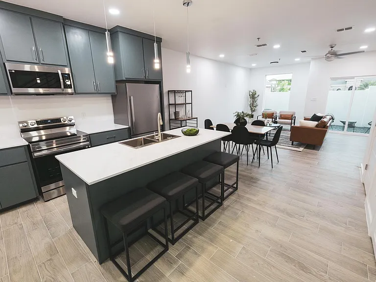 1400 W Wisconsin Rd #2 — Photo 14