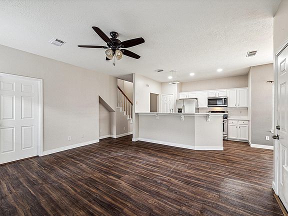 3rd image of 11902 Oakner Dr