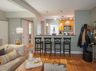 3806 N Sheffield Ave, Chicago, IL 60613