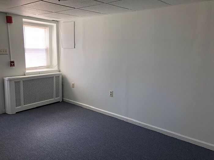 2nd image of 3446 Vista St