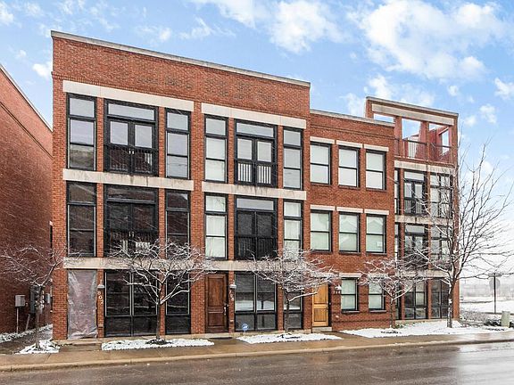 2nd image of 798 N 4th St