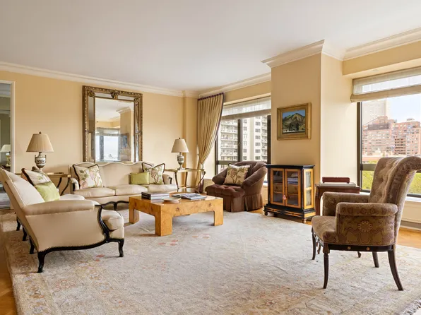 530 East 76th Street image 1 of 19