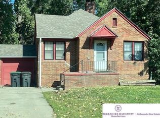 4014 Paxton Blvd, Omaha, NE 68111