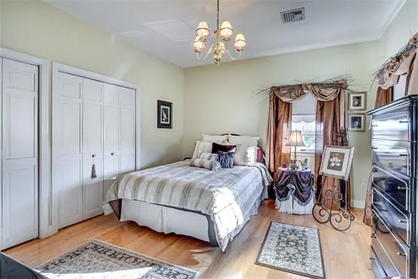 17 Webster St #1 — Photo 18