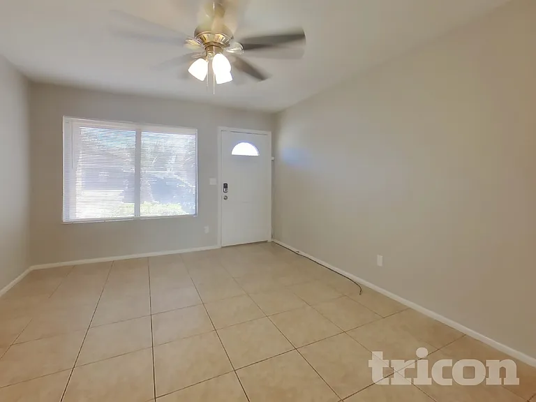 18416 N 55th Dr — Photo 3