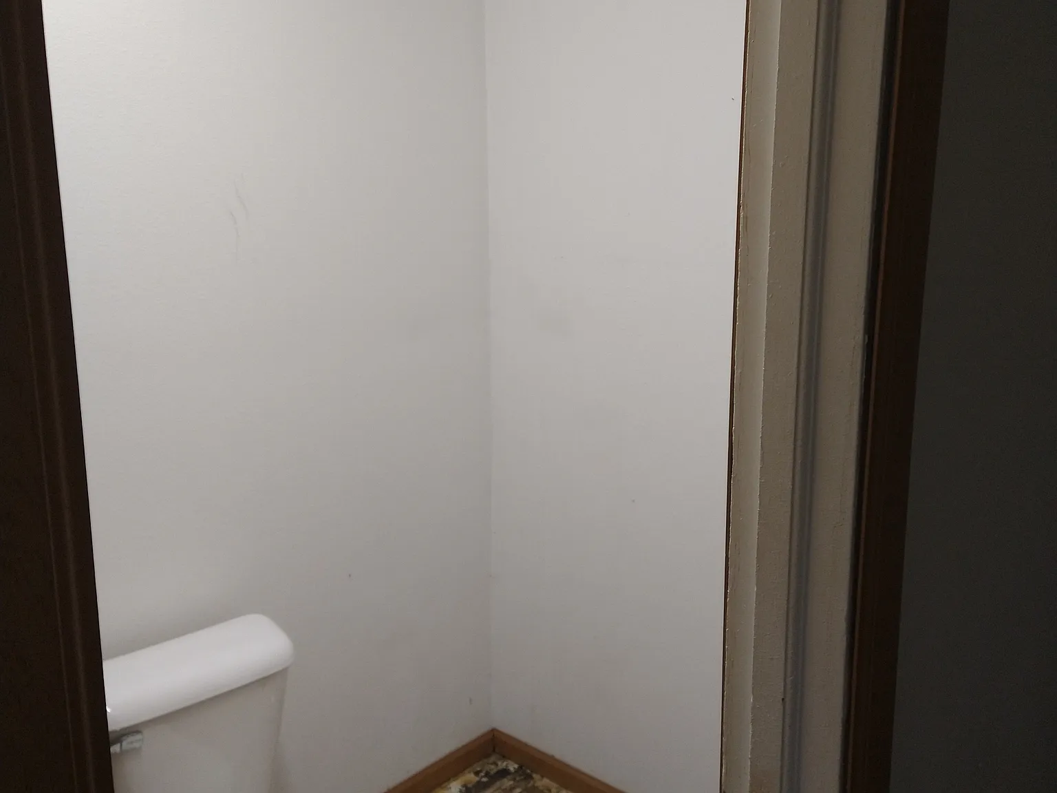 1216 Willis Ave — Photo 2