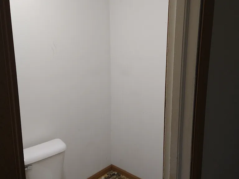 1216 Willis Ave — Photo 2