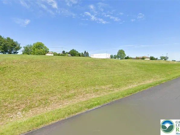 3952 Independence Dr, Schnecksville, PA 18078