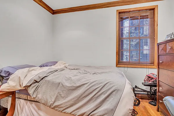 Rented by Avi Nash Associates | media 20