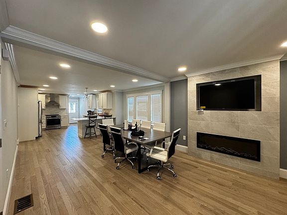 3rd image of 33 Hamilton St #1