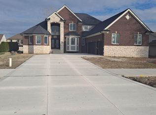 47318 Card Rd, Macomb, MI 48044