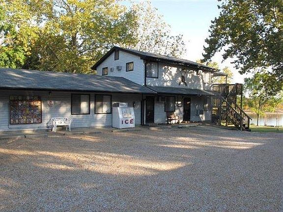 4th image of 1049 Parkview Dr