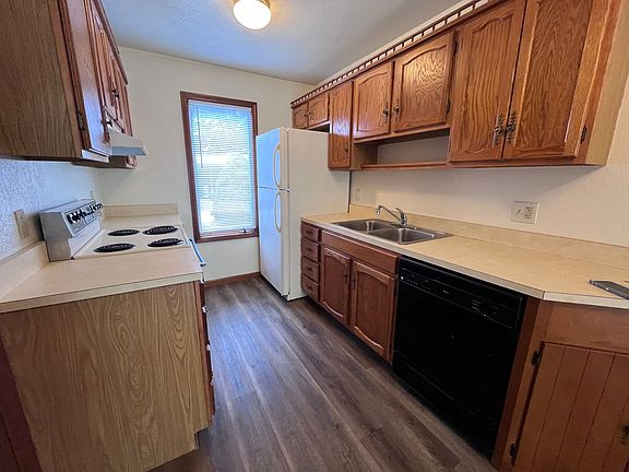 5th image of 207 Tanglewood Dr APT A