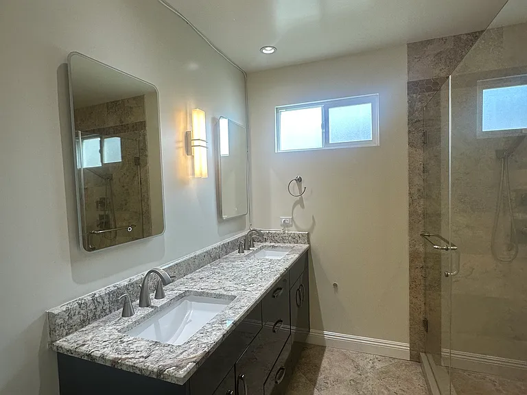 121 W Floral Ave — Photo 18