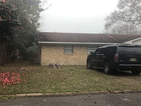 3rd image of 2917 Pecan Ave