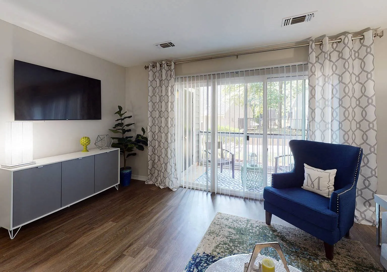 Montclair Apartments — Photo 2