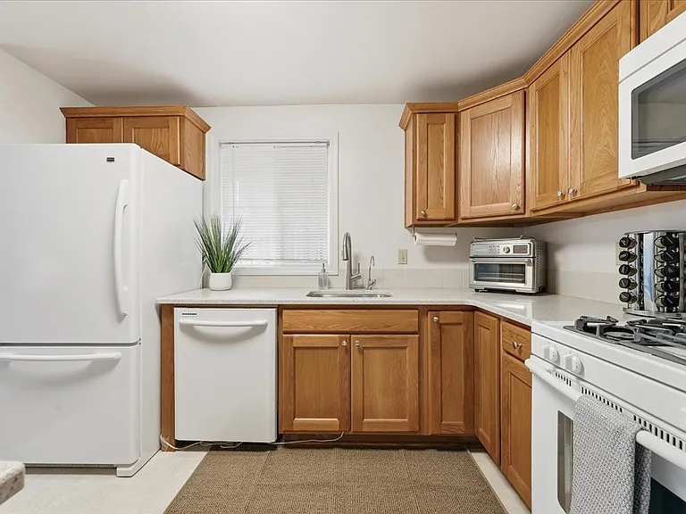 5330 SW Mayfair Ct — Photo 16