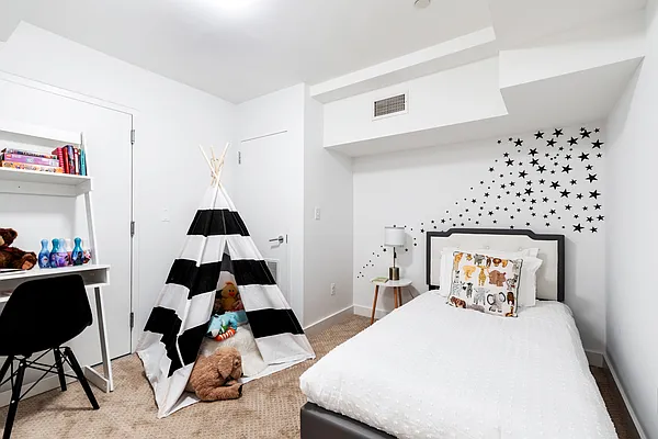Sold by Compass | media 6