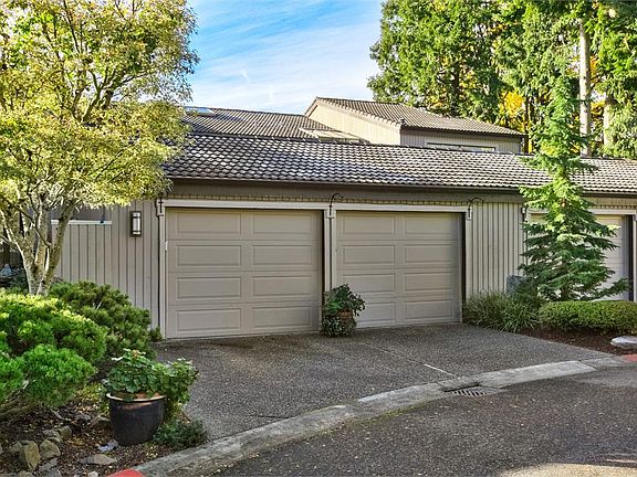 2nd image of 4609 103rd Ln NE