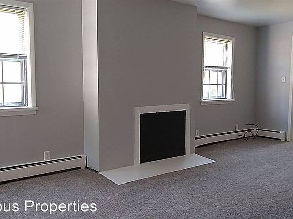 2nd image of 127 S Clark St #11707702