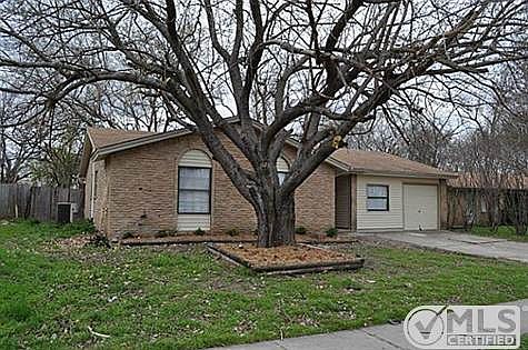 1st image of 708 S Hunters Glen Cir