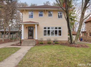 301 Aurora St SE, Grand Rapids, MI 49507