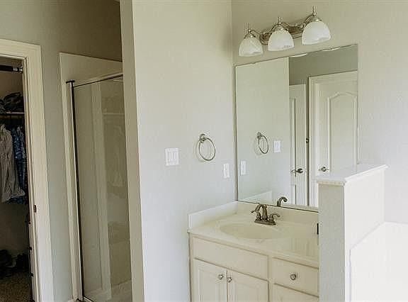 3rd image of 4209 Parkridge Dr