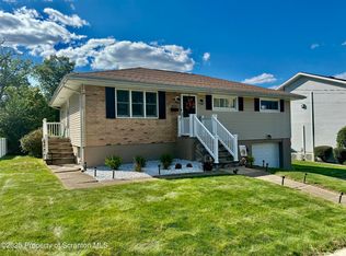914 Hollenback St, Moosic, PA 18507