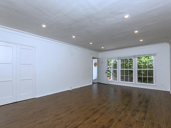 5th image of 9925 Robbins Dr #K49cax4sf