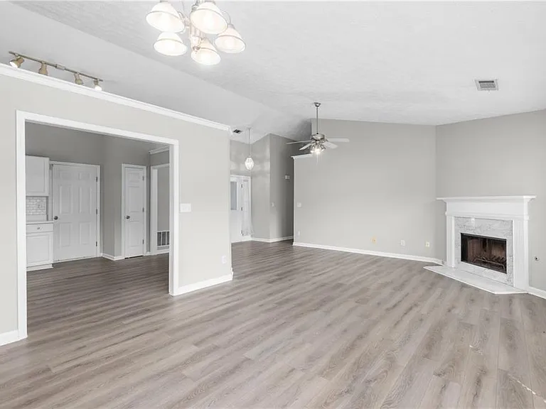 2110 Racquet Club Cir — Photo 9