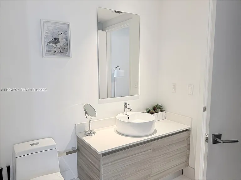 121 NE 34th St #3014 — Photo 34
