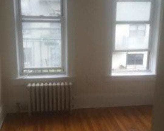 5th image of 2565 35th St APT 3R