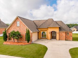 3335 Rivers Edge Dr, Addis, LA 70710