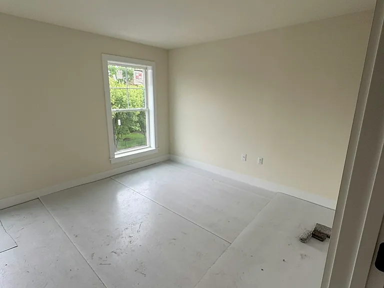 216 Hull Ave #1 — Photo 31