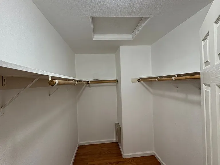 703 W Russell Ave — Photo 9