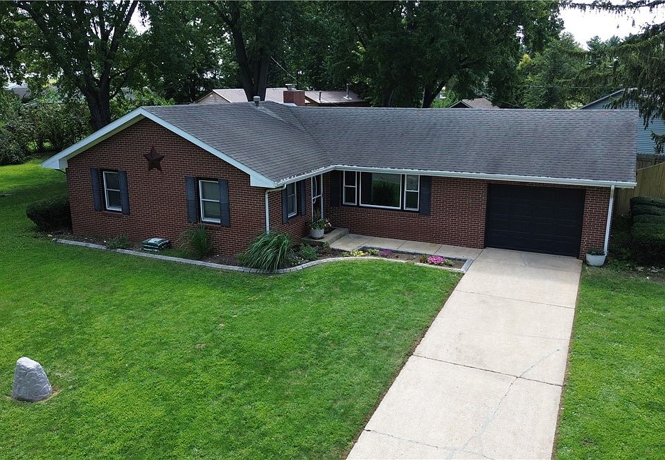 1st image of 106 Lakeview Dr