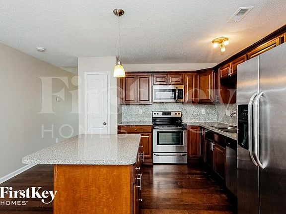 4th image of 1024 Stinson Glen Ln