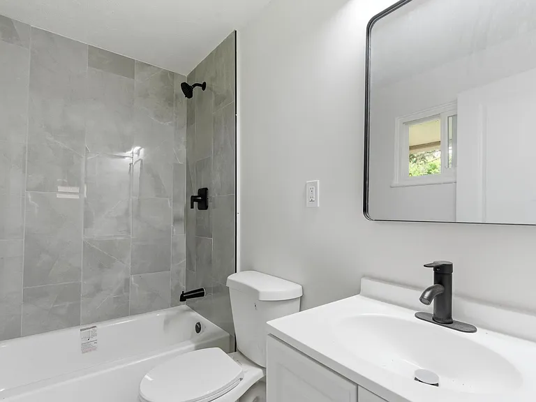 4731 Powell Rd — Photo 6