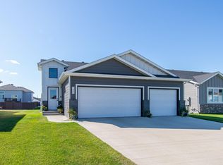 7880 Lost River Rd, Horace, ND 58047