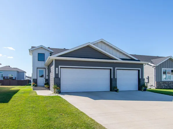 7880 Lost River Rd, Horace, ND 58047