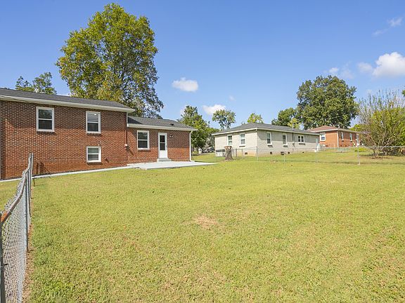 3rd image of 201 Gracy Ave